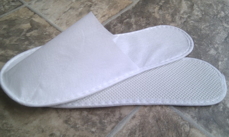 Hotel and Spa Closed Toe Non-Woven Slippers